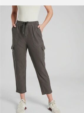 Athleta Farallon Cargo Crop Drawstring Pants Cypress Green